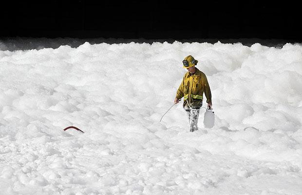 firefighter-foam_1204668i.jpg