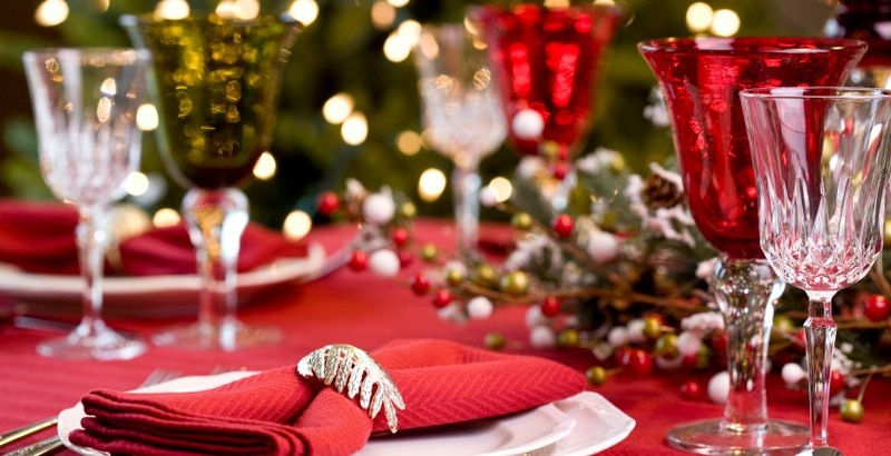 Holiday-dinner-table-849x435.jpg