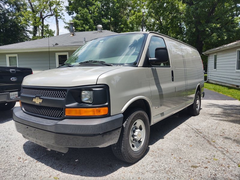 2005 Chevy 3500 CDS 4.8