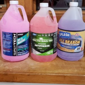 https://mikeysboard.com/threads/rv-antifreeze-vs-windshield-washer-fluid.291566/