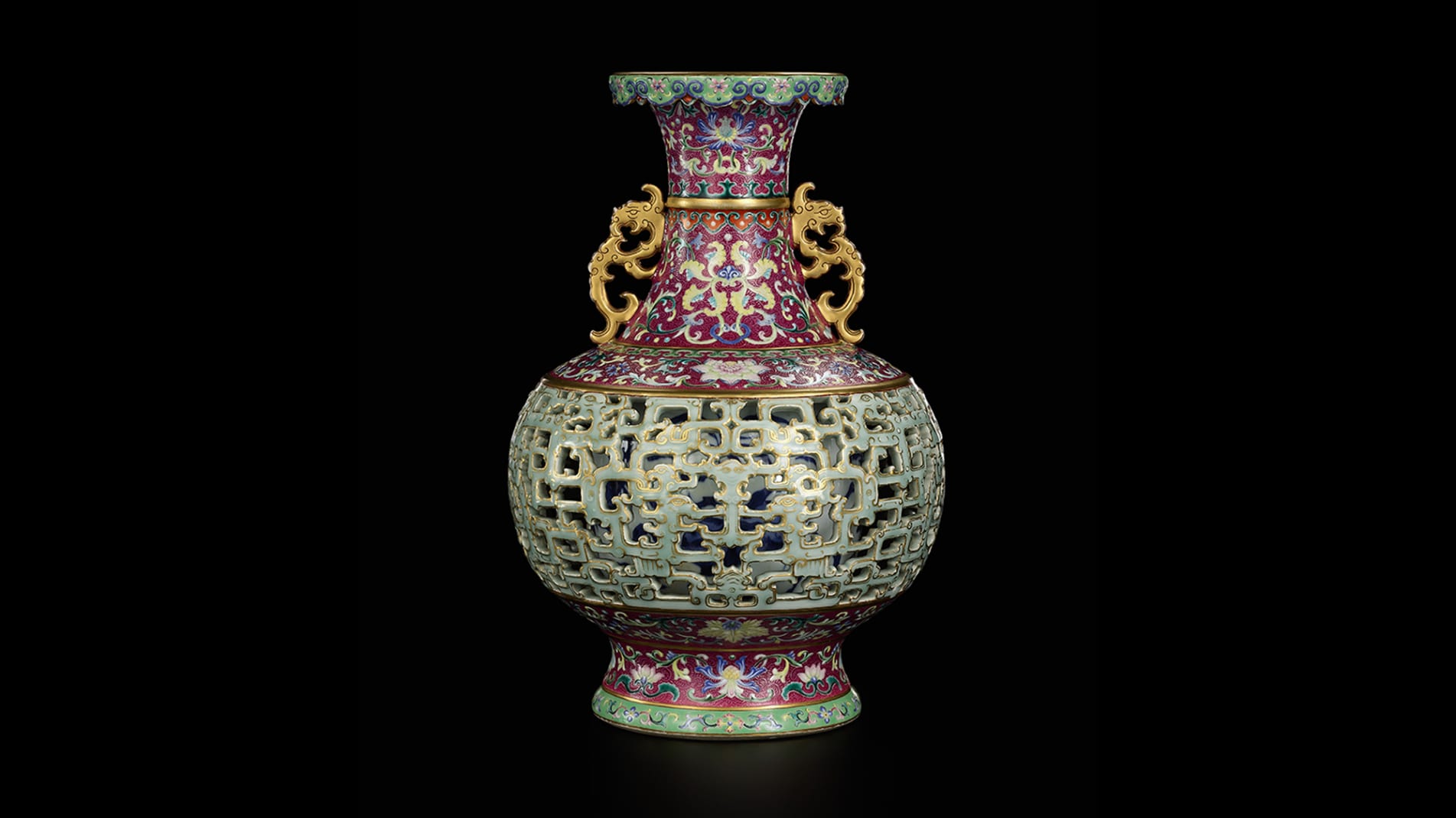 http___cdn.cnn.com_cnnnext_dam_assets_200712215745-01-harry-garner-reticulated-vase.jpg